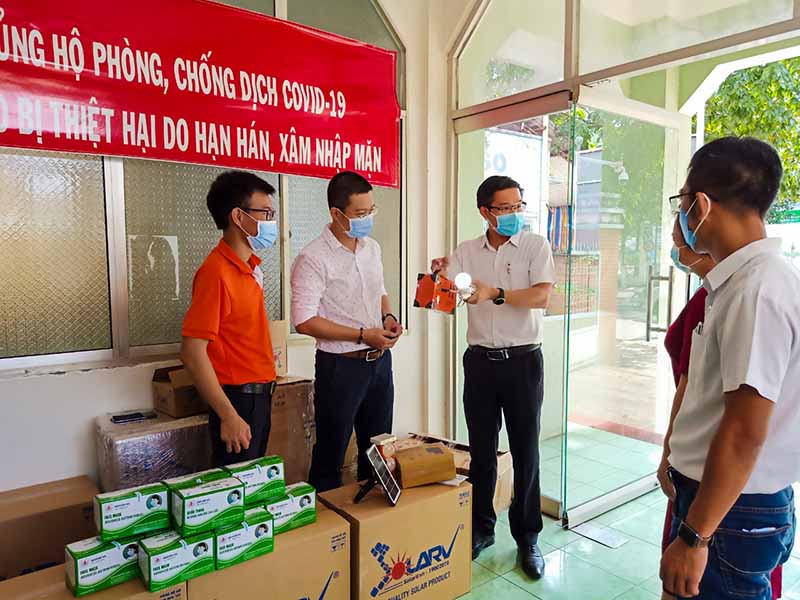 vu-phong-solar-ung-ho-binh-duong-150-trieu-dong-de-phong-chong-dich-covid-19