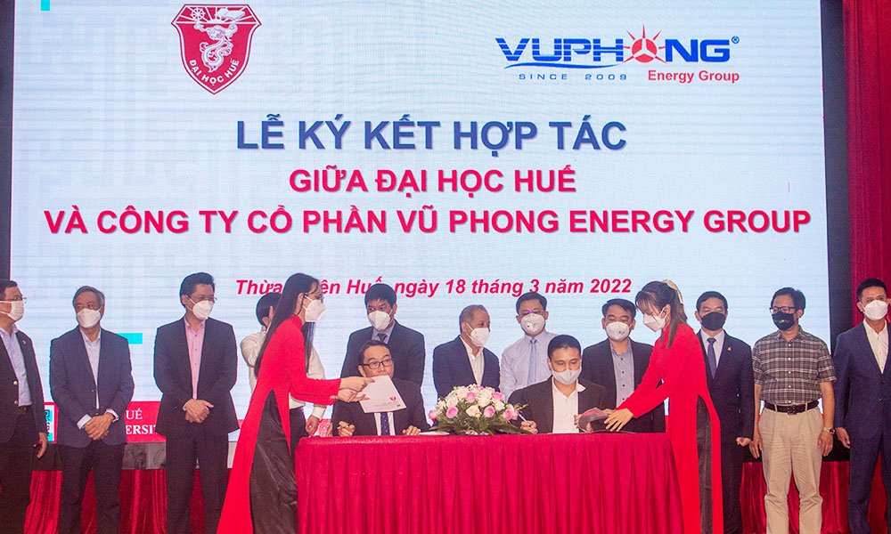 Vũ Phong Hợp Tác Đại Học Huế: Đào Tạo và Phát Triển Nguồn Nhân Lực