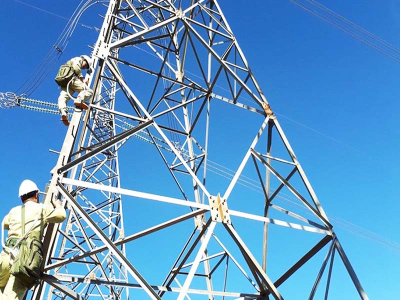 Xã Hội Hóa Lưới Điện: Giải Pháp Gỡ Nút Thắt Phát Triển Năng Lượng Tái Tạo